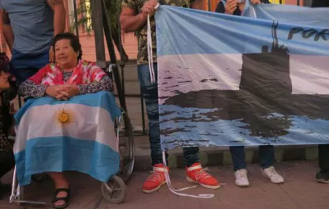 Familiares de los 44 submarinistas argentinos piden "no quedar en el olvido"