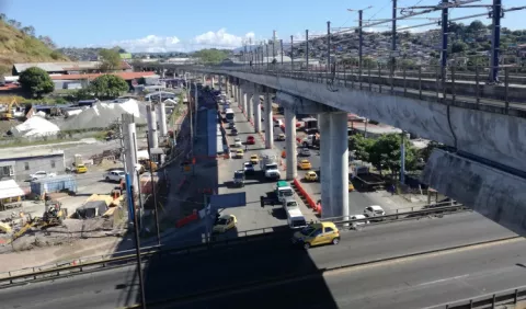 Trabajos complican el tráfico