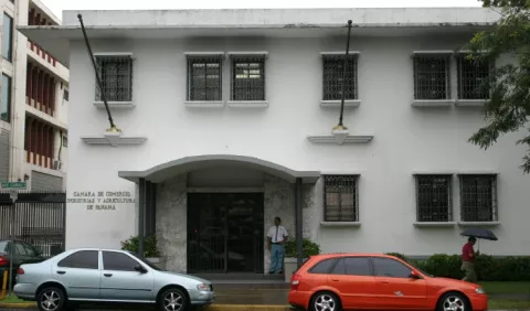 CCIAP: Diputados deben  legislar y no pasarse en  campaña desde curules