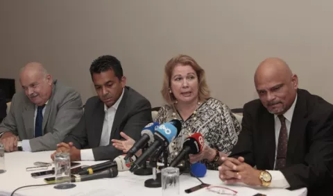 Independientes   buscan reunir más de 50 mil firmas, por depuración