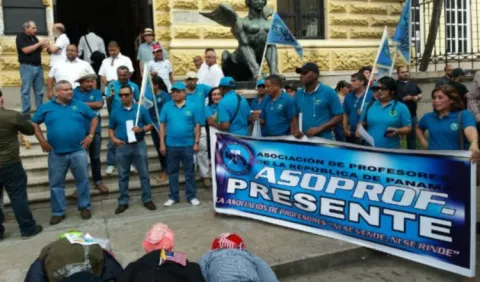La Asoprof llama  a una marcha nacional