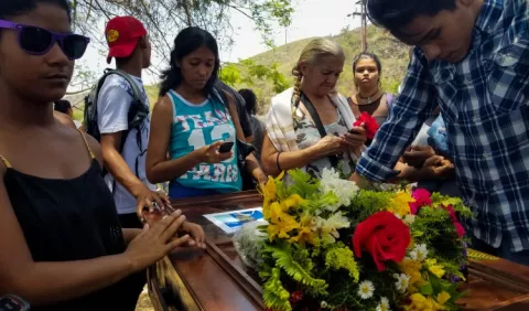 Cinco policías detenidos por muerte de reos