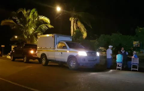Muere abogado tras caerle una palmera en Colón