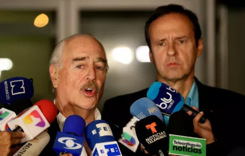 Cuba le impide la entrada a los expresidentes Andrés Pastrana y Jorge Quiroga