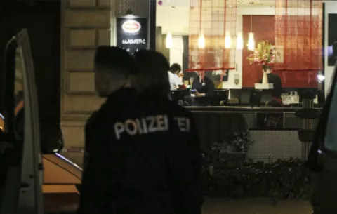 Hombre ataca con un cuchillo a cuatro personas en Austria