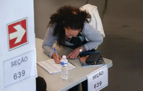 Brasileños quieren que nuevo presidente sea honesto y religioso