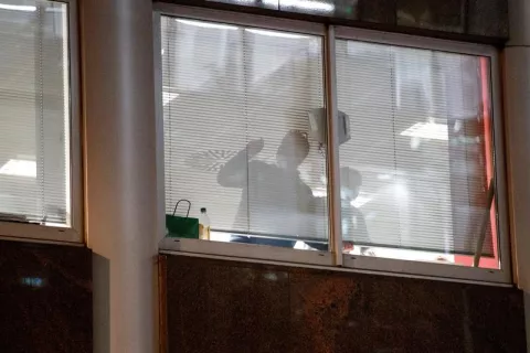 Registran durante siete horas las oficinas de Cambridge Analytica en Londres