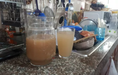 Residentes de Guadalupe en Aguadulce se quejan por la mala calidad del agua