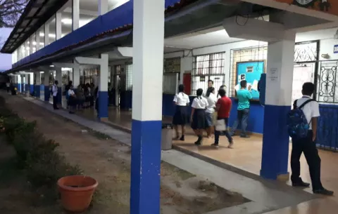 Inician clases contra viento y marea en escuelas de Coclé