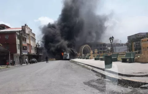 En el área de La Feria también hubo enfrentamientos y cierre de calles