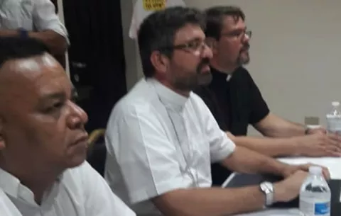 Colonenses establecen mecanismo para negociar con Gobierno durante primera reunión