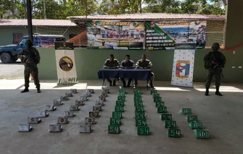 Decomisan 105 paquetes de cocaína en Darién