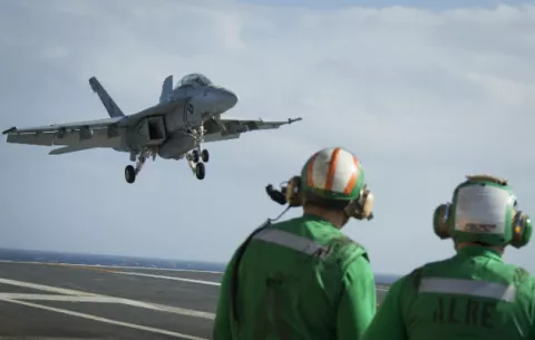 Mueren los dos militares de EE.UU. al estrellarse caza Super Hornet 