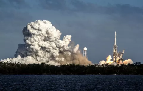 Lanzan desde Florida un satélite que rastreará fenómenos ambientales