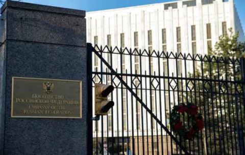 EE.UU. expulsa a 60 funcionarios rusos por envenenamiento a Skripal