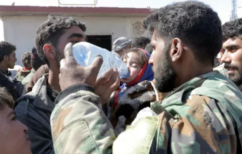 Bombardean una escuela en Guta Oriental matando a 15 niños