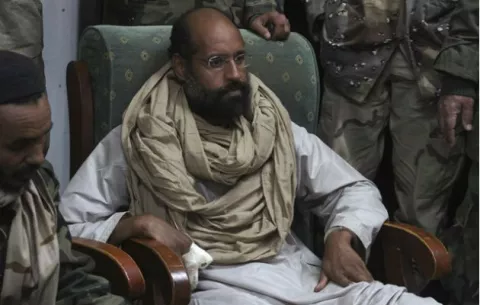 Hijo de Gadafi quiere ser presidente para 'salvar a Libia'