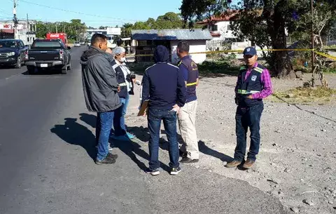 Asesinan con arma blanca a un hombre en un bar en Volcán