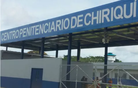 Encierran a sujeto que agredió a su propia madre