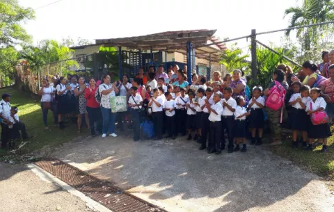 Exigen nombramiento de docentes y reparación de infraestructuras