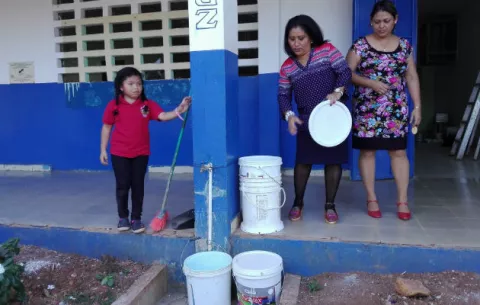 Suspenden clases en colegio de Arraiján; están sin agua