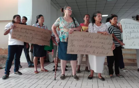 Pacientes diabéticos protestan en hospital de La Chorrera 