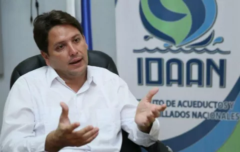 Funcionarios del actual gobierno han calificado a los panameños de ñañecos, mentecatos y marginales