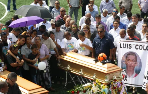 Despiden a 'Colorao' Rodríguez y a su sobrino quienes murieron asfixiados