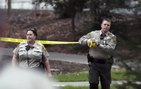 Tiroteo en California del Sur deja un policía muerto y otro herido