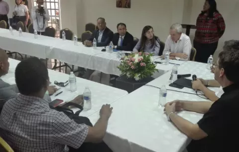 Dirigentes inconformes tras reunión en Colón con representantes del Gobierno  