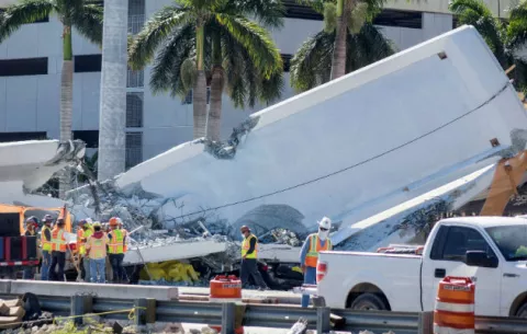 Ingeniero advirtió de fisuras en el puente de Miami, pero nadie escuchó el mensaje