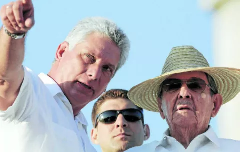 Vicepresidente de Castro será su sucesor, según cubanos
