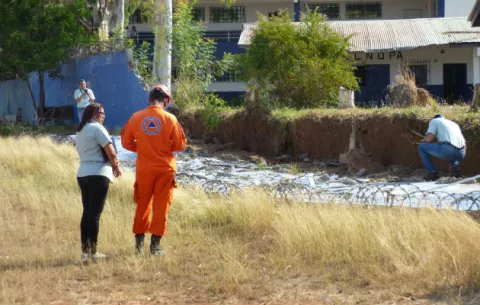 Muro se desploma en colegio secundario de Parita 