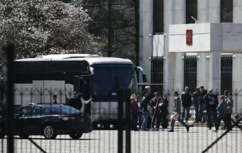 Tanto diplomáticos rusos como de EE.UU. abandonaron sus respectivas legaciones