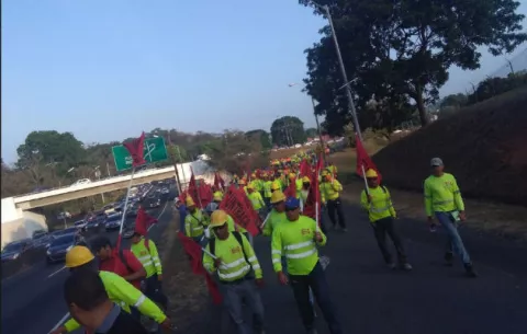 Caos vehicular en Panamá Oeste por protesta del Suntracs