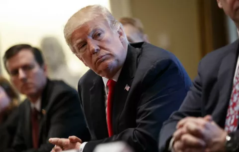 Donald Trump y la prensa política registran una pequeña tregua en cena de gala