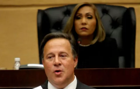 Ulloa considera que confrontación entre  Ejecutivo y Legislativo se debe a falta de voluntad política
