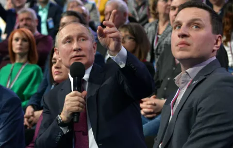El presidente ruso Vladímir Putin, se considera supersticioso, creativo y le gusta cocinar