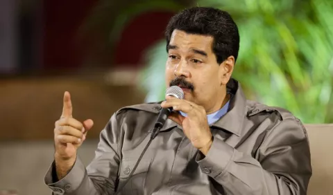 Gobierno de Panamá peca de ingenuo ante Maduro