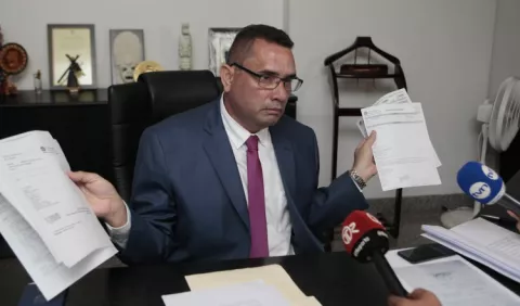 Diputado Ayala sale al frente de señalamientos en su contra