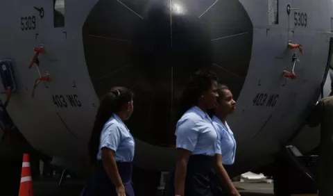Exponen los aviones  cazahuracanes 