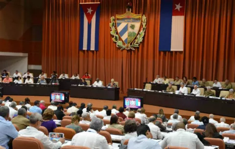 Asamblea cubana elegirá a sustituto de Castro, pero dirá su nombre el jueves
