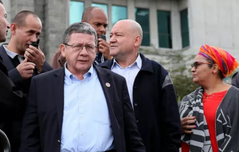Líderes del partido FARC visitan a Jesús Santrich en los calabozos de la Fiscalía
