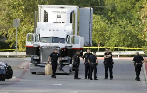 Condenan a 17 años de prisión a camionero por tráfico de inmigrantes