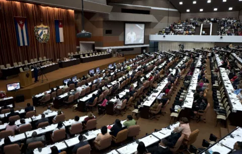Proponen oficialmente la candidatura de Díaz-Canel para suceder a Raúl Castro
