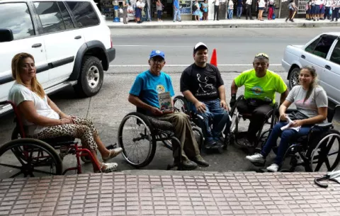 Personas con capacidades especiales solicitan mejor movilidad en La Chorrera 