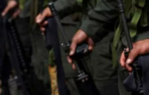 Disidentes de las Farc, liderados por 'Guacho', secuestran a dos personas