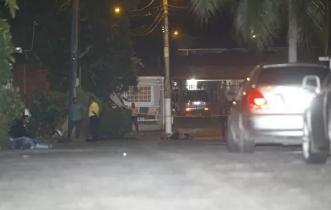 Como en las películas, una abogada es acusada de cuatro asesinatos
