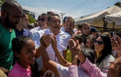 Candidato evangélico venezolano propone referéndum sobre matrimonio igualitario