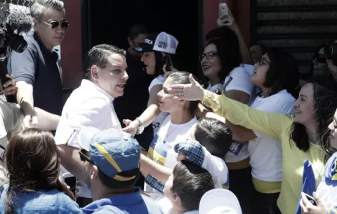 Poco ambiente electoral en la segunda vuelta de las presidenciales ticas